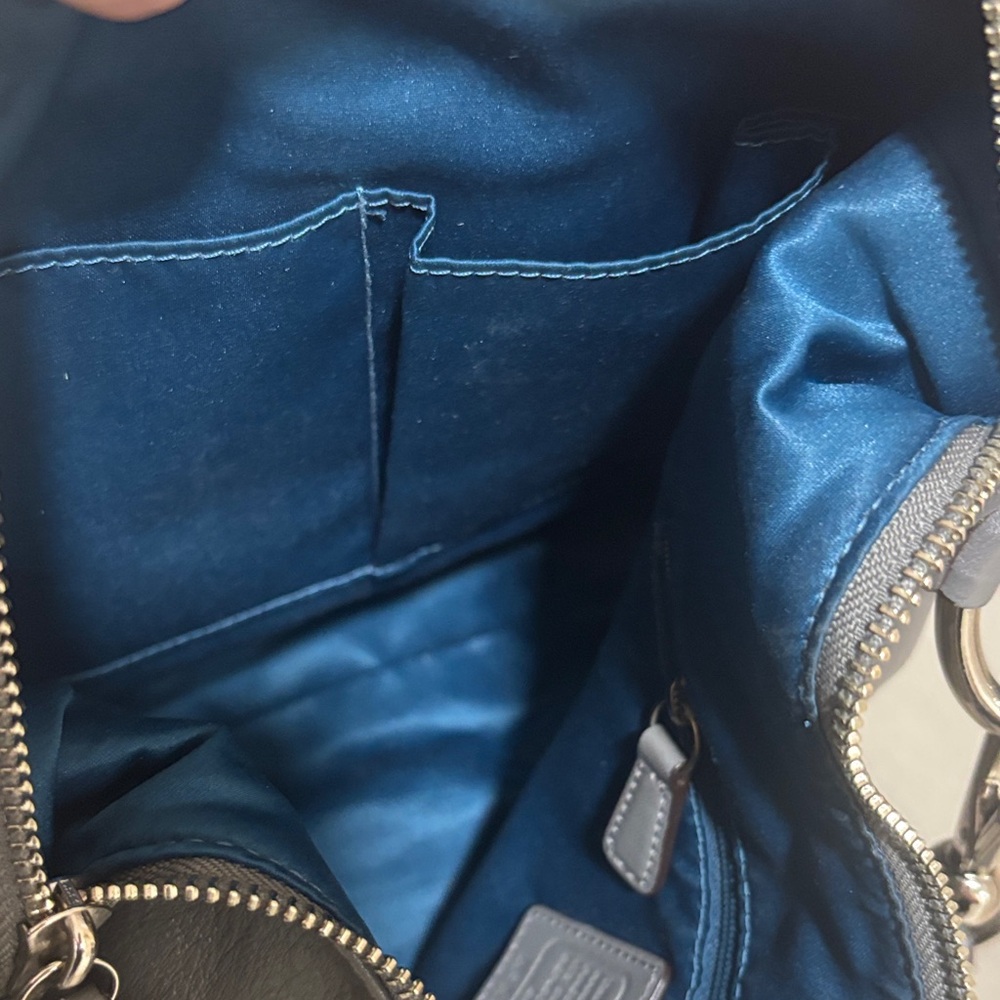 Vintage ๐ Coach Gray Leather Shoulder or Crossbody Bag.๐ - Picture 8 of 16